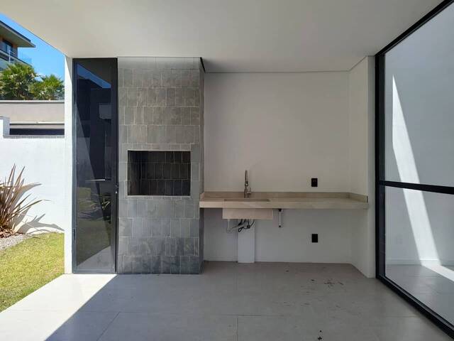 Casa para Venda em Santana de Parnaíba - 4