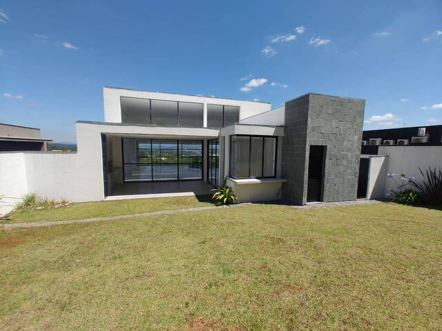 #61 - Casa para Venda em Santana de Parnaíba - SP