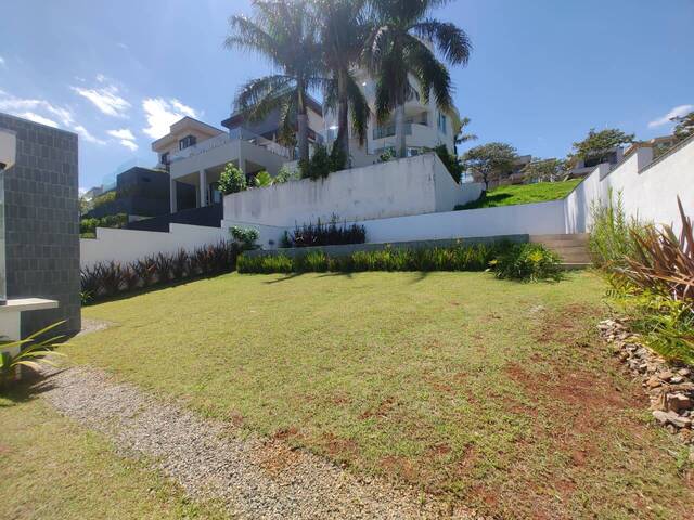 #61 - Casa para Venda em Santana de Parnaíba - SP
